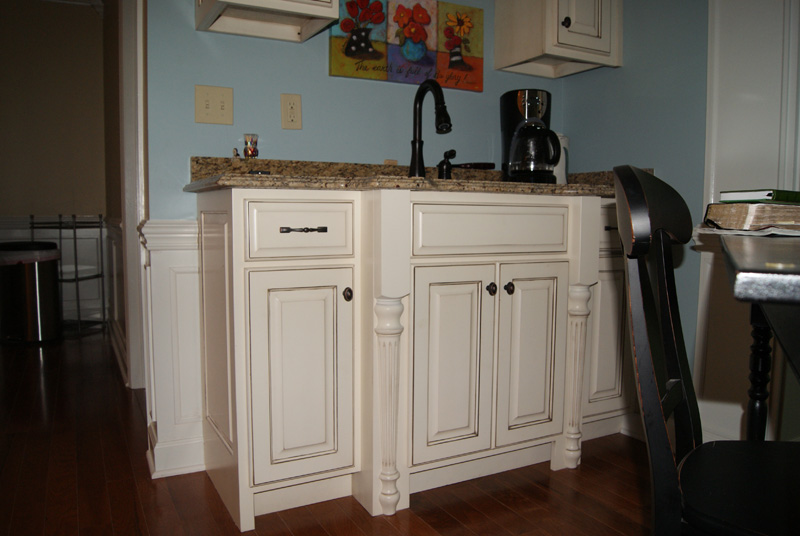 Wet Bar w-Posts Paint & glaze