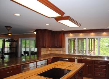 Cherry Kitchen 3 w- Maple butcherblock Island